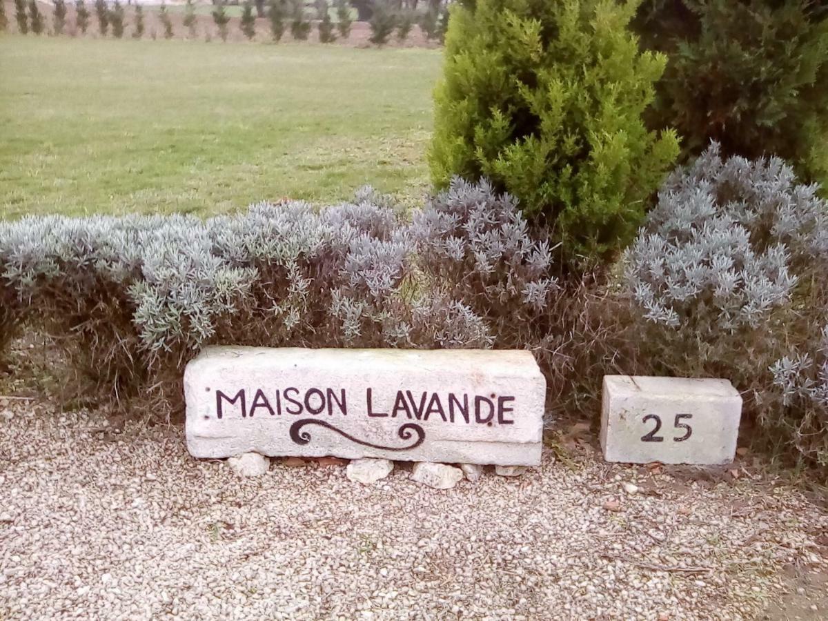 Maison Lavande Bed & Breakfast Saint-Jean-d'Angely Exterior photo