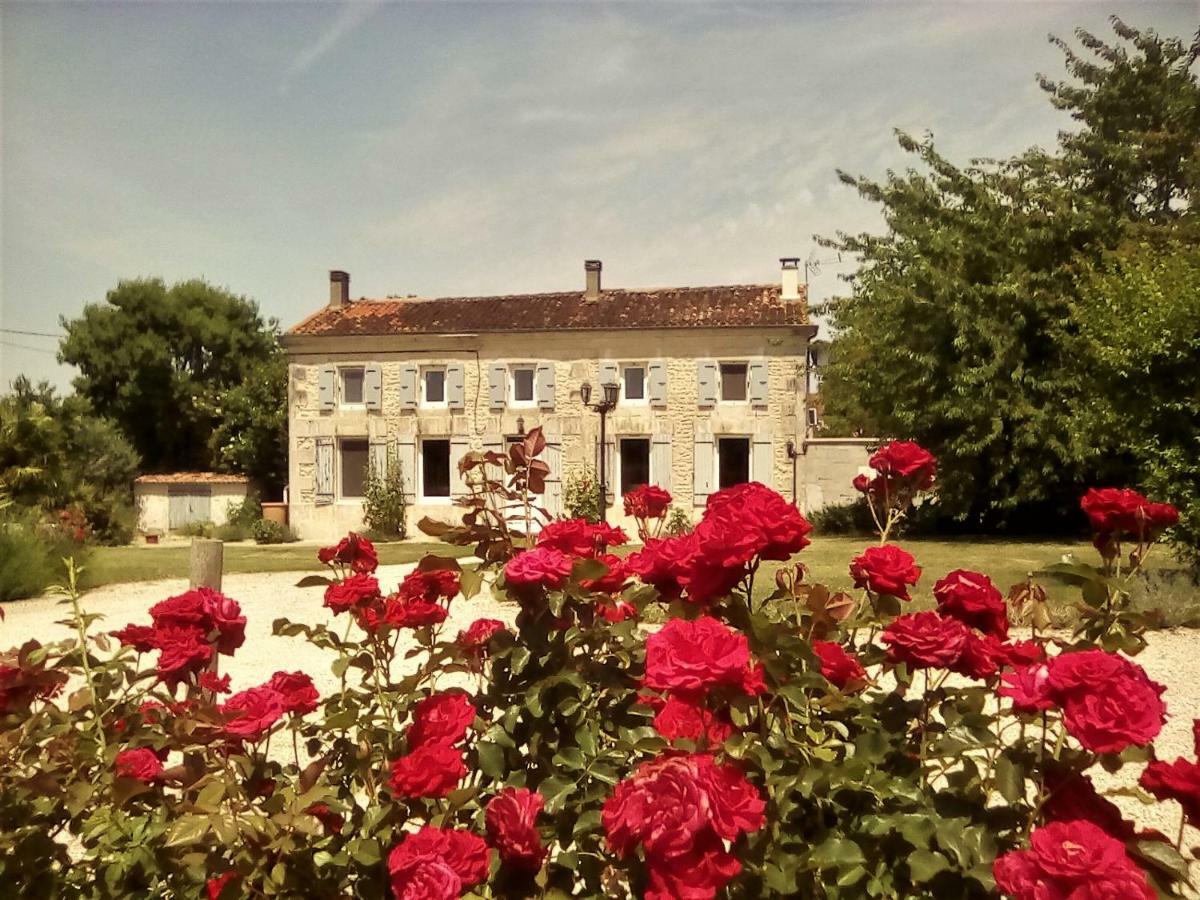 Maison Lavande Bed & Breakfast Saint-Jean-d'Angely Exterior photo
