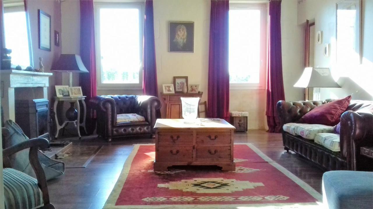 Maison Lavande Bed & Breakfast Saint-Jean-d'Angely Exterior photo